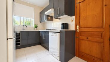 Cocina moderna y equipada