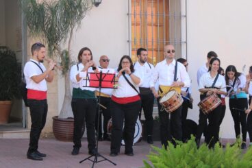 Actuación de la Colla de Dolçaines i Tabals d’Ondara por el 9 d’Octubre