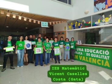 Concentración del profesorado del IES Matemàtic Vicent Caselles Costa de Gata