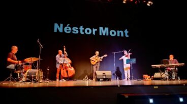 Concierto de Néstor Mont durante los actos del 9 d’Octubre en Pedreguer