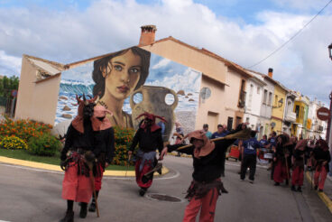 Dimonis de la Associació Hiachat de Santa Margalida, de Mallorca, en Persianes amb Art 2026
