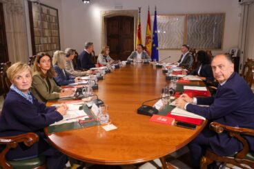 El Pleno del Consell, reunido de forma extraordinaria para dar luz verde a los 23,5 millones de euros de ayudas urgentes