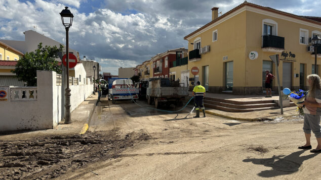 Els Poblets intenta levantarse tras la riada: «Los vecinos están desesperados, con angustia y con la sensación de que esto volverá a repetirse» 26 els poblets 20 octubre 2026 tras la dana 18