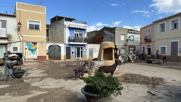 Els Poblets intenta levantarse tras la riada: «Los vecinos están desesperados, con angustia y con la sensación de que esto volverá a repetirse» 34 els poblets 20 octubre 2026 tras la dana 28