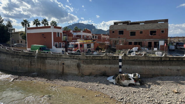 Els Poblets intenta levantarse tras la riada: «Los vecinos están desesperados, con angustia y con la sensación de que esto volverá a repetirse» 72 els poblets 20 octubre 2026 tras la dana 71