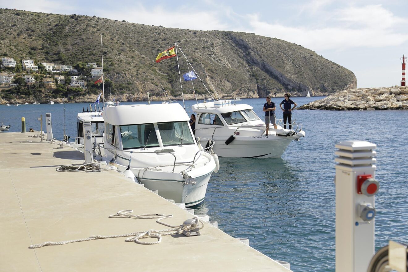 Embarcación Beefeater Moraira en el Club Náutico Moraira