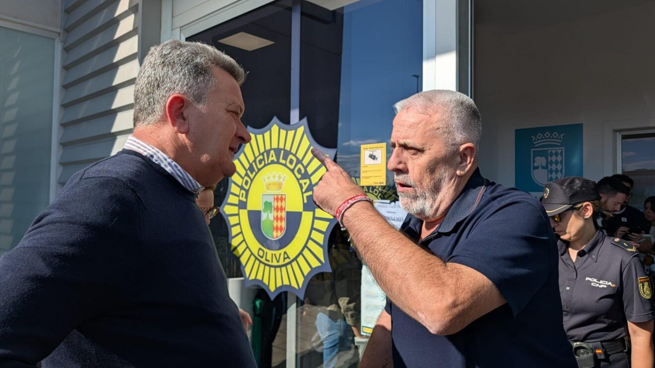 Enrique Moll solicita ayudas urgentes en Oliva
