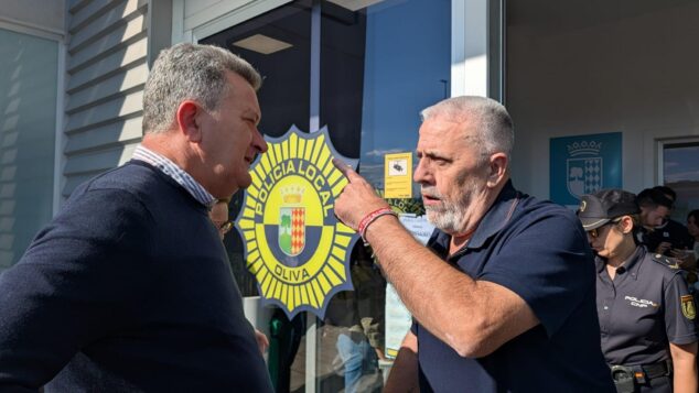 Imagen: Enrique Moll solicita ayudas urgentes en Oliva