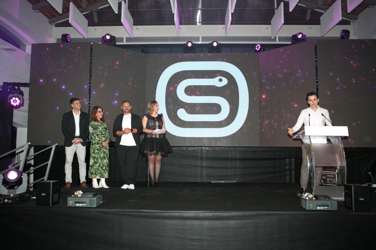 Entrega de premios en la III Gala del Comercio y Empresas de Ondara