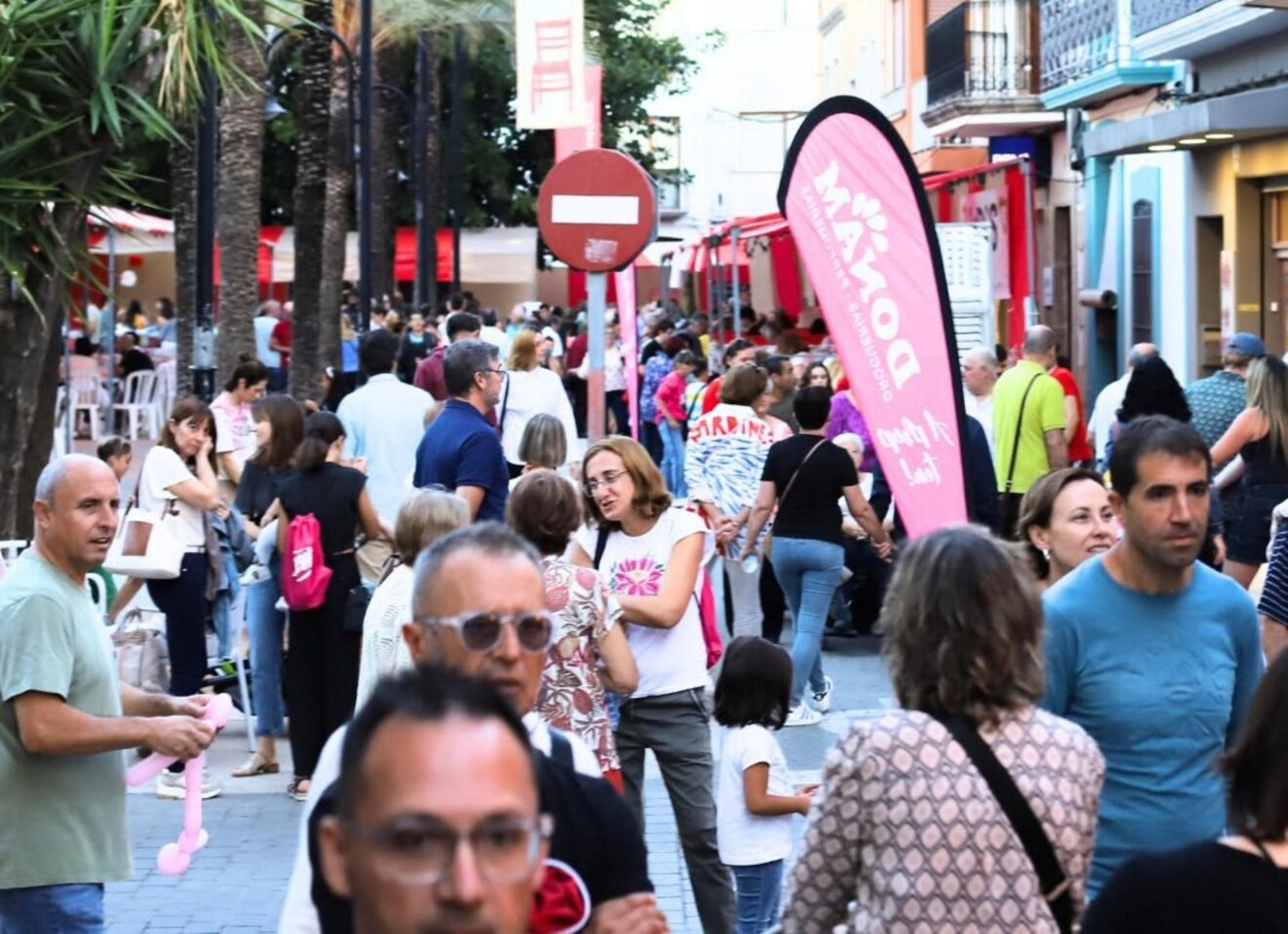 Celebración de la XXI Fira Gata al Carrer