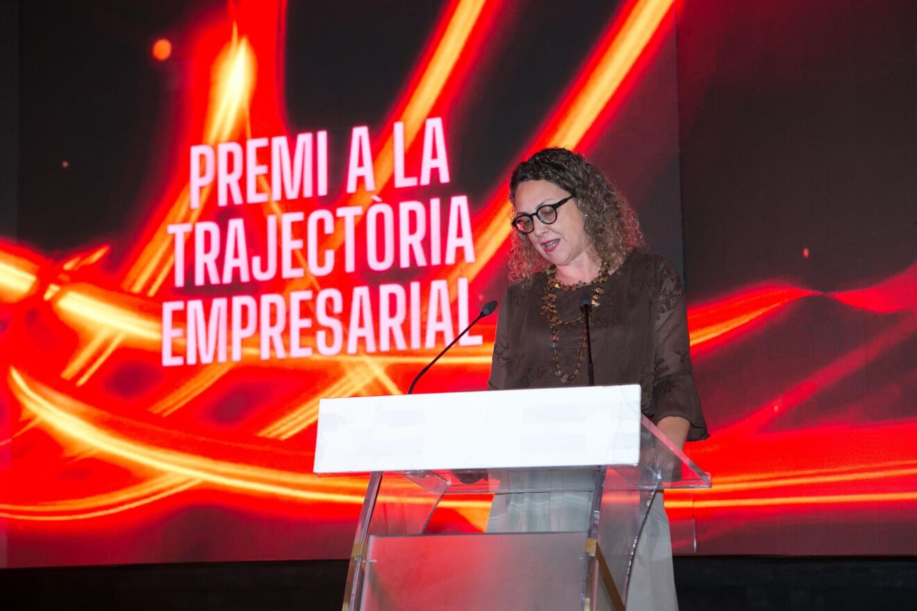 Entrega del Premio a la Trayectoria Empresarial en la III Gala del Comercio de Ondara