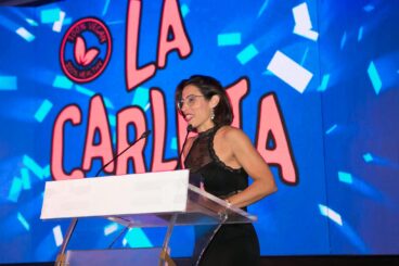 Representante de La Carleta Gourmet Vegan en la III Gala del Comercio de Ondara