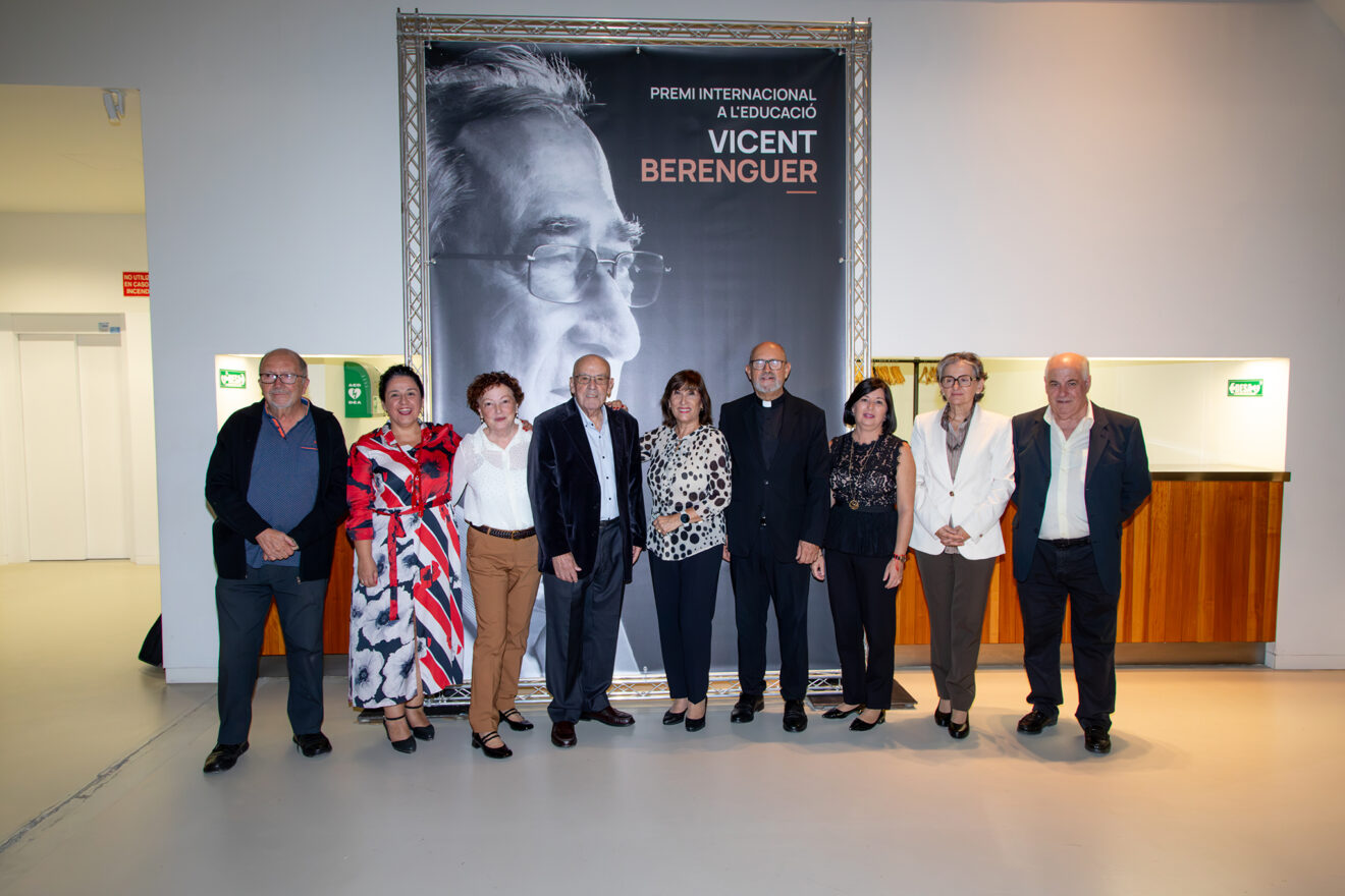 Miembros de la Asociación Premio Internacional a la Educación Vicent Berenguer