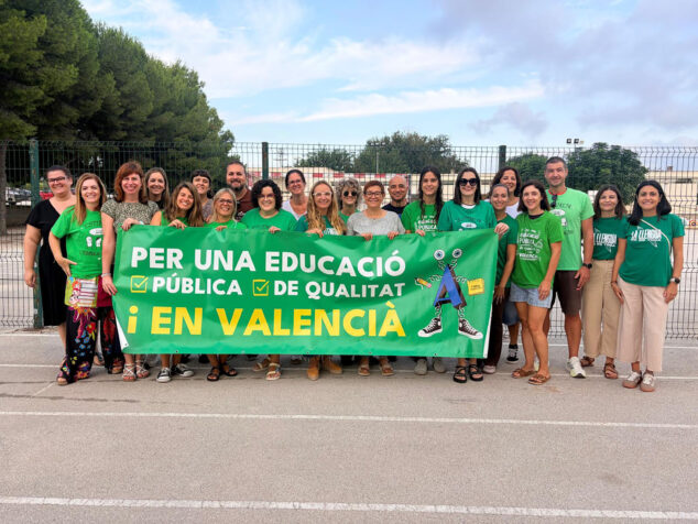 Imagen: Movilización docente en el CEIP Alfàs Pedreguer el 1 de octubre 2026