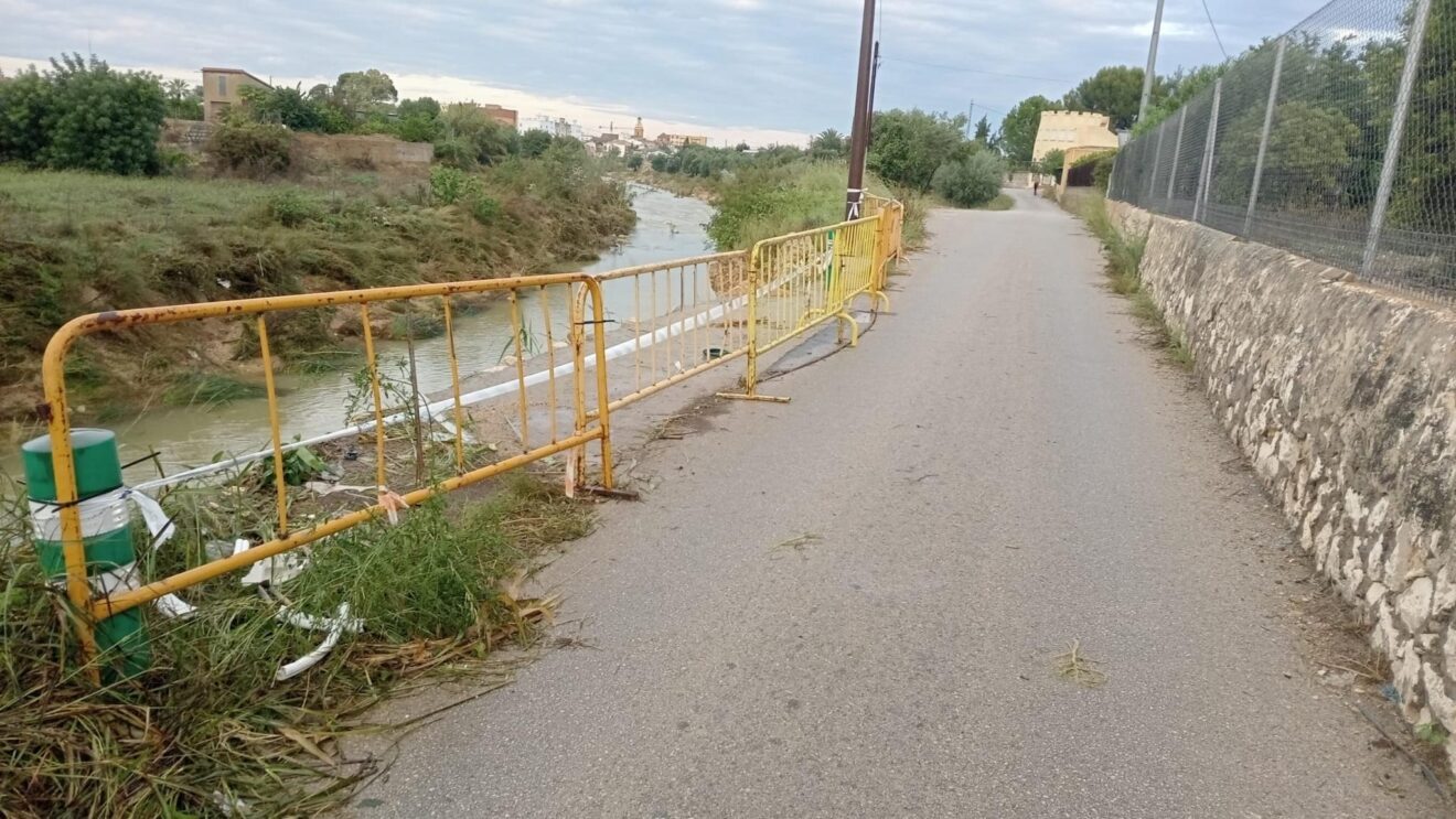 Daños en el Camino Mollons junto al río Girona en Ondara