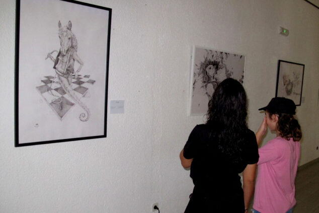 Els Poblets improvisa al ritmo del cielo: los artistas de Persianes amb Art 2026 desafían al tiempo y se lanzan a las calles 65 persianes amb art 2026 els poblets 51