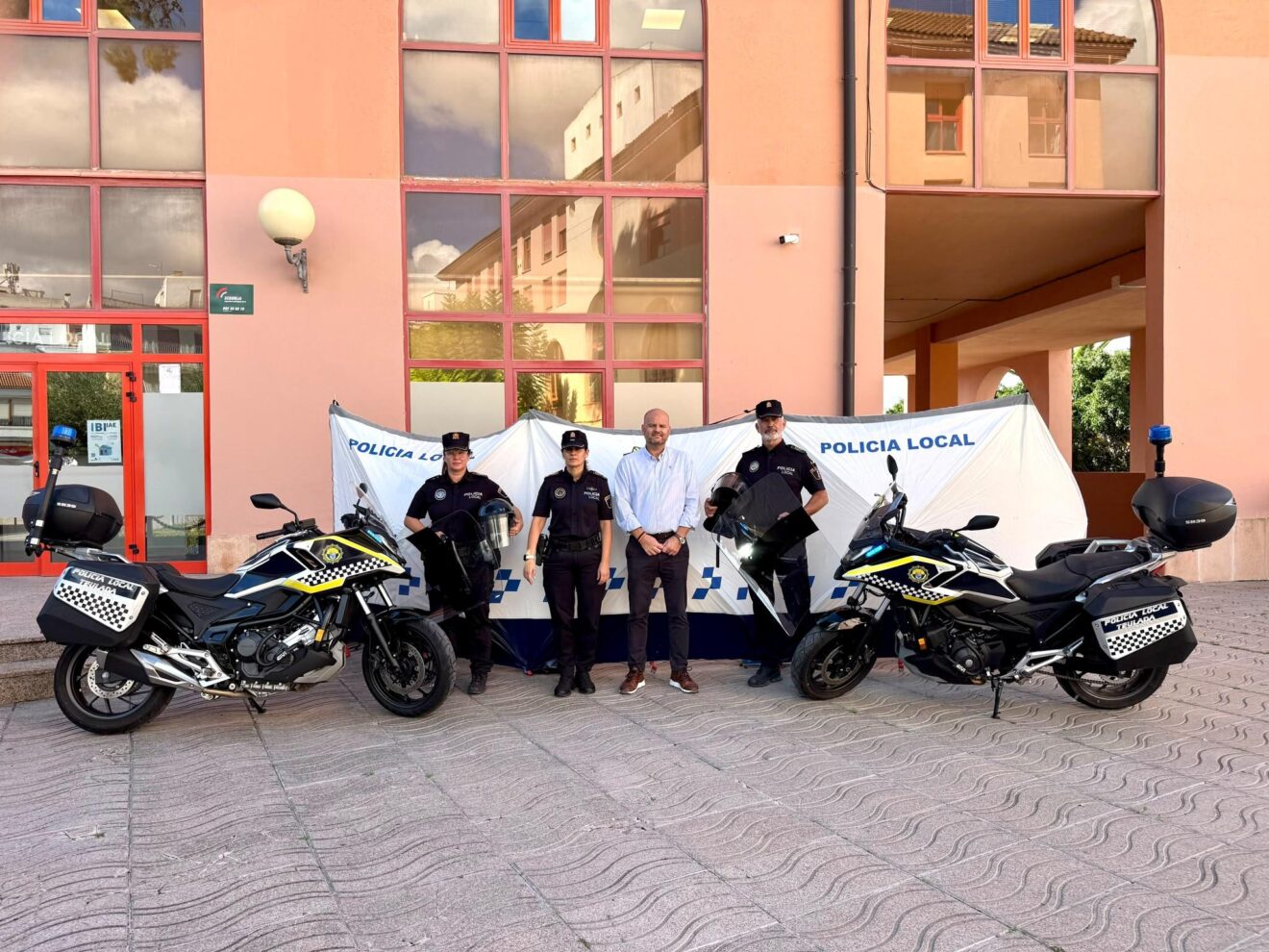 Presentación del nuevo equipamiento y motocicletas para la Policía Local de Teulada