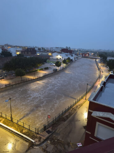 Río Girona en El Verger descendiendo hacia Els Poblets el lunes 19 de octubre – Imagen de Basili Salort