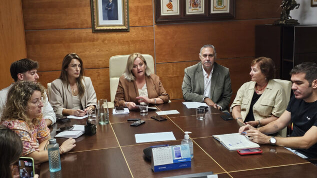 Imagen: Rueda de prensa del Ayuntamiento de Calp previa al pleno de octubre de 2026