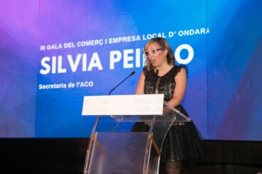 Silvia Peiró, secretaria de la ACO, en la III Gala del Comercio de Ondara