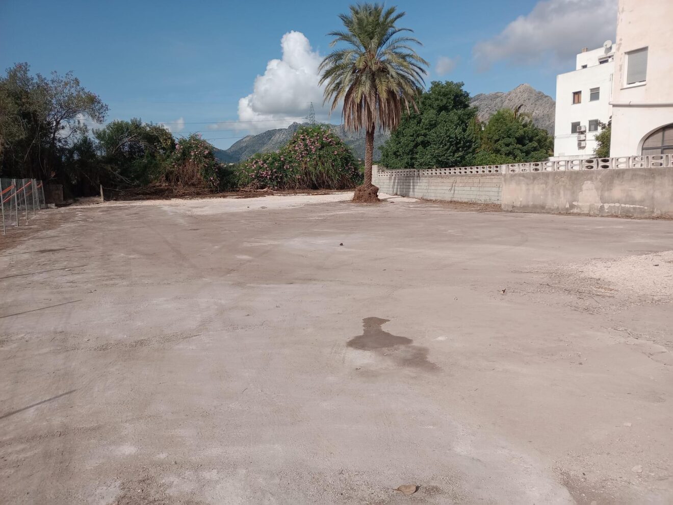 Terreno del nuevo aparcamiento Blasco Ibáñez en Ondara