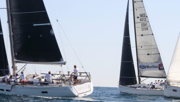 Imagen: Una regata que combina deporte y tradición marinera