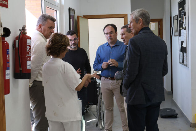Imagen: Visita de la Generalitat al Centro de Salud de Els Poblets